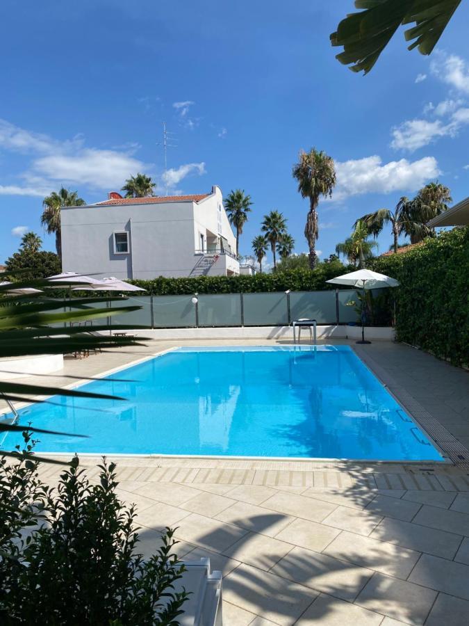 الشقق الفندقية ريبوسْتوفي  Path House - Etna & Sea View المظهر الخارجي الصورة
