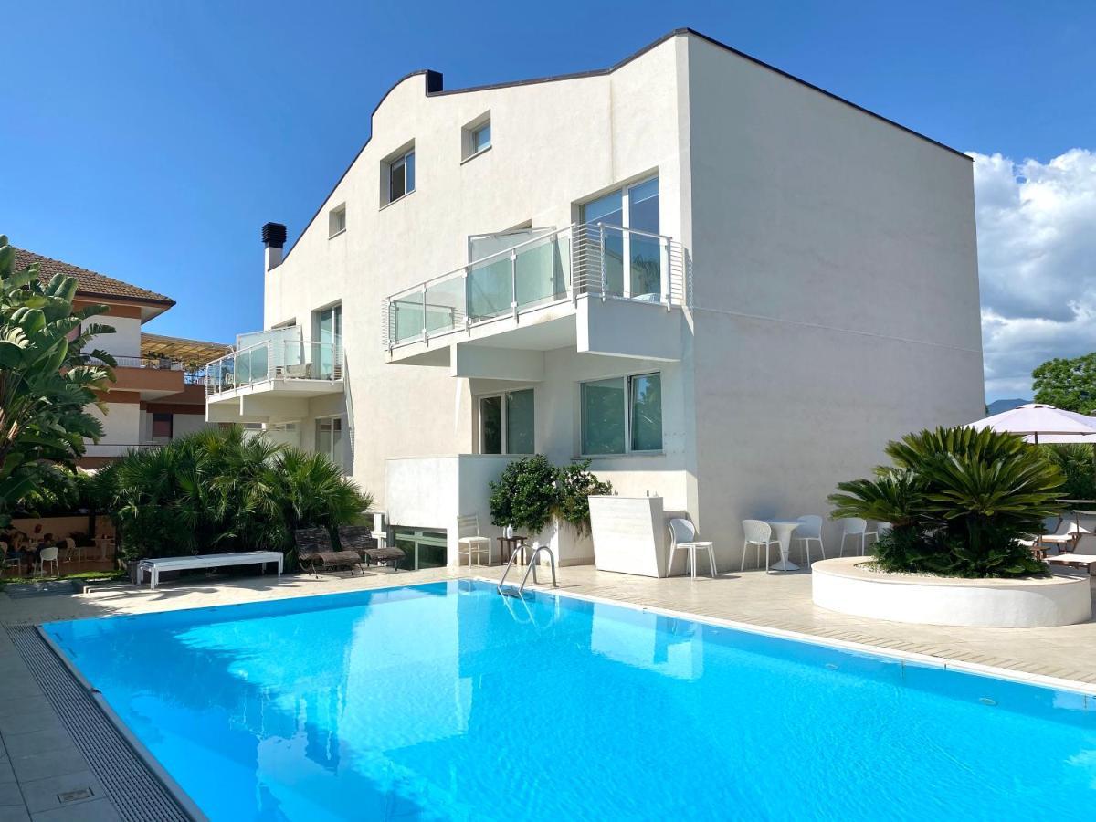 الشقق الفندقية ريبوسْتوفي  Path House - Etna & Sea View المظهر الخارجي الصورة