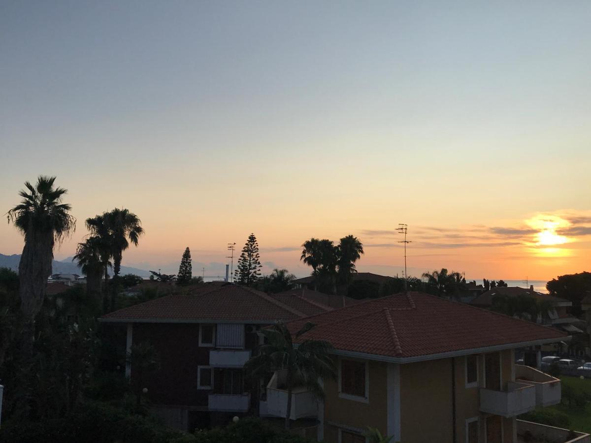 الشقق الفندقية ريبوسْتوفي  Path House - Etna & Sea View المظهر الخارجي الصورة